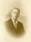 oom Nico.jpg (19449 bytes)